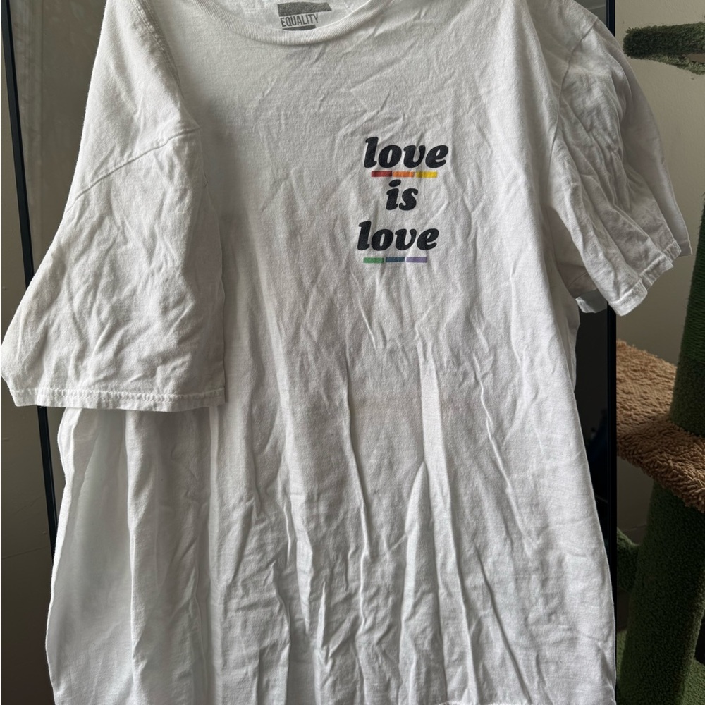 Woman’s white T-Shirt